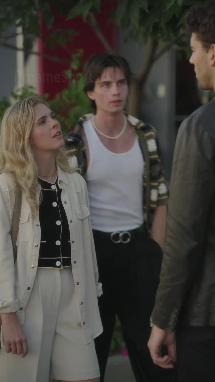 The co-parenting pact ignites hidden desires—she becomes the CEO's salvation and his undeniable love