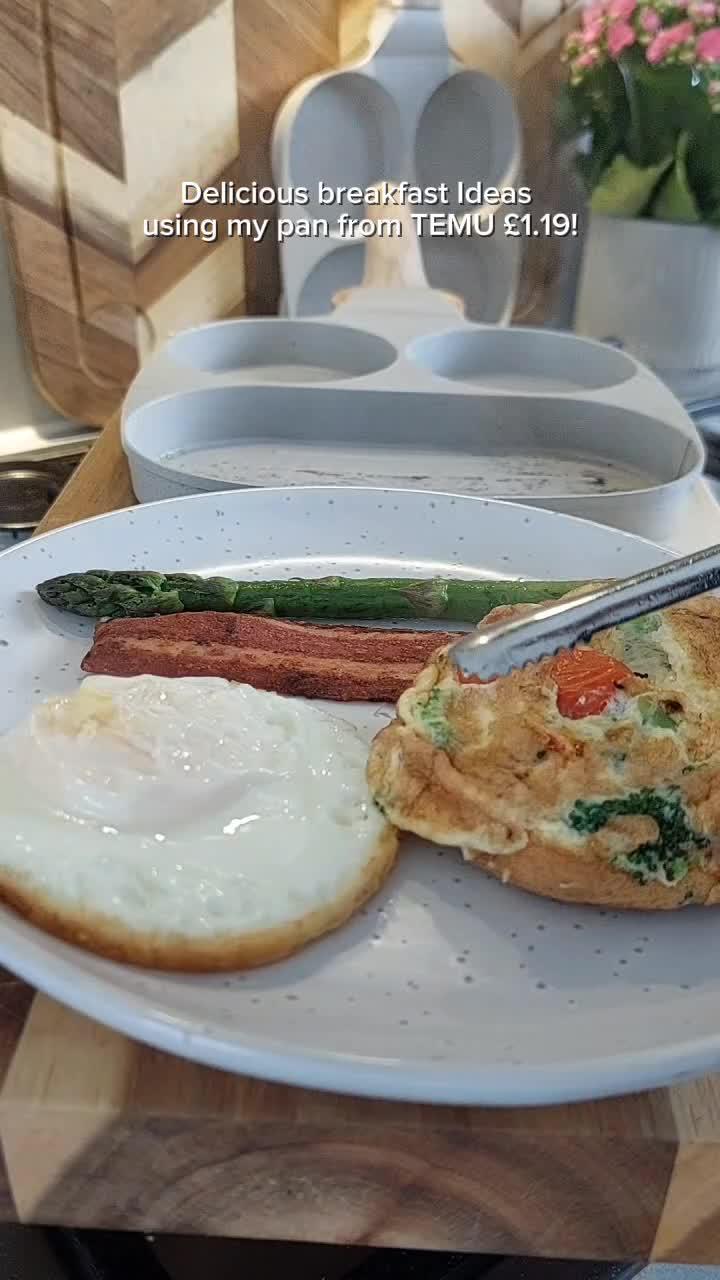 I absolutely love my multifunctional pan from Temu! It makes whipping up a delicious breakfast so easy. Get yours now with 90% off using code dnq4546 (🔗in bio). #temu #temuhaul #haultok #temufinds #easybreakfast 