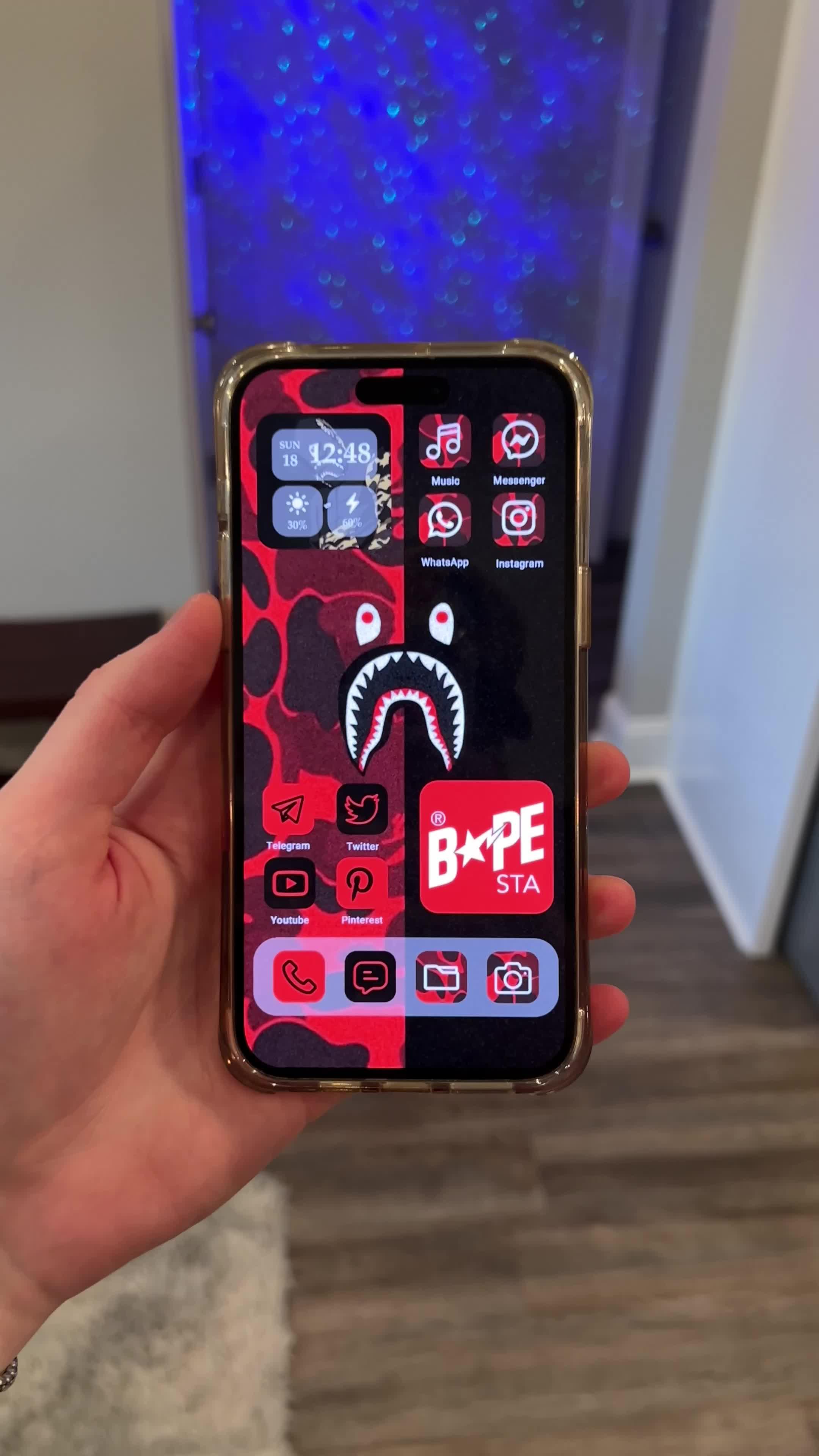 Set exclusive widgets & themes for your Phone