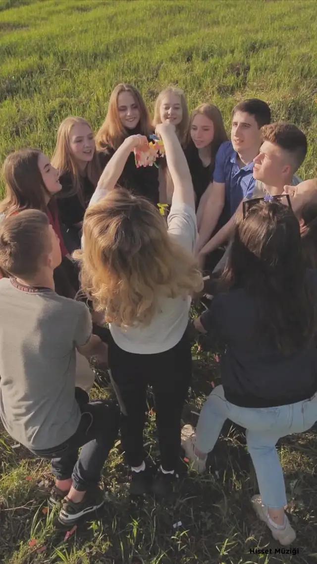 Şimdi fizy Premium günde 1 TL’ye geliyor, herkes bayramda da müziğinireklamsız dinliyor.