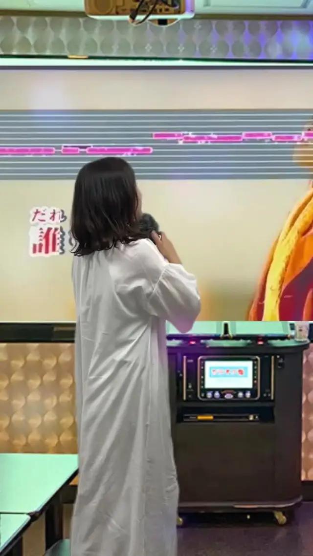 外にでなくてもカラオケできる！ 早速歌ってみましょう！