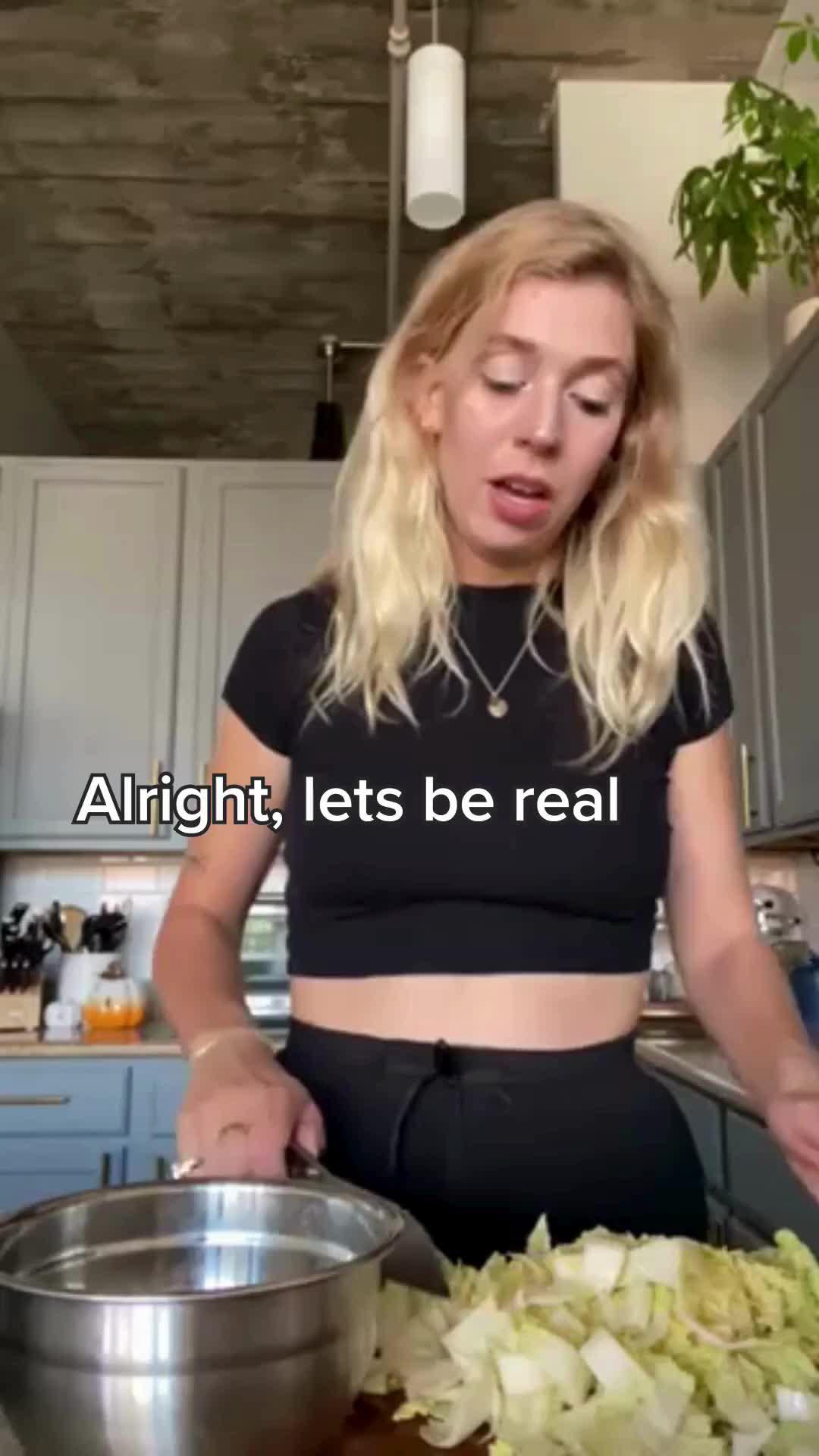 From financial education to free on-demand fitness classes, you NEED to check out the Rate App!​