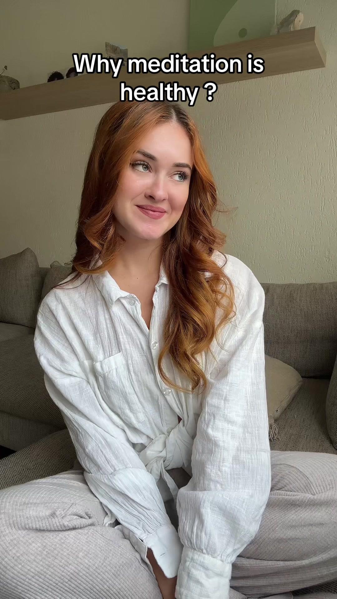 Start your healthy habit with Sol! Dowload the app now ✨ #GlowWithSol  #meditation #holistichealth #holisticwellness #meditating