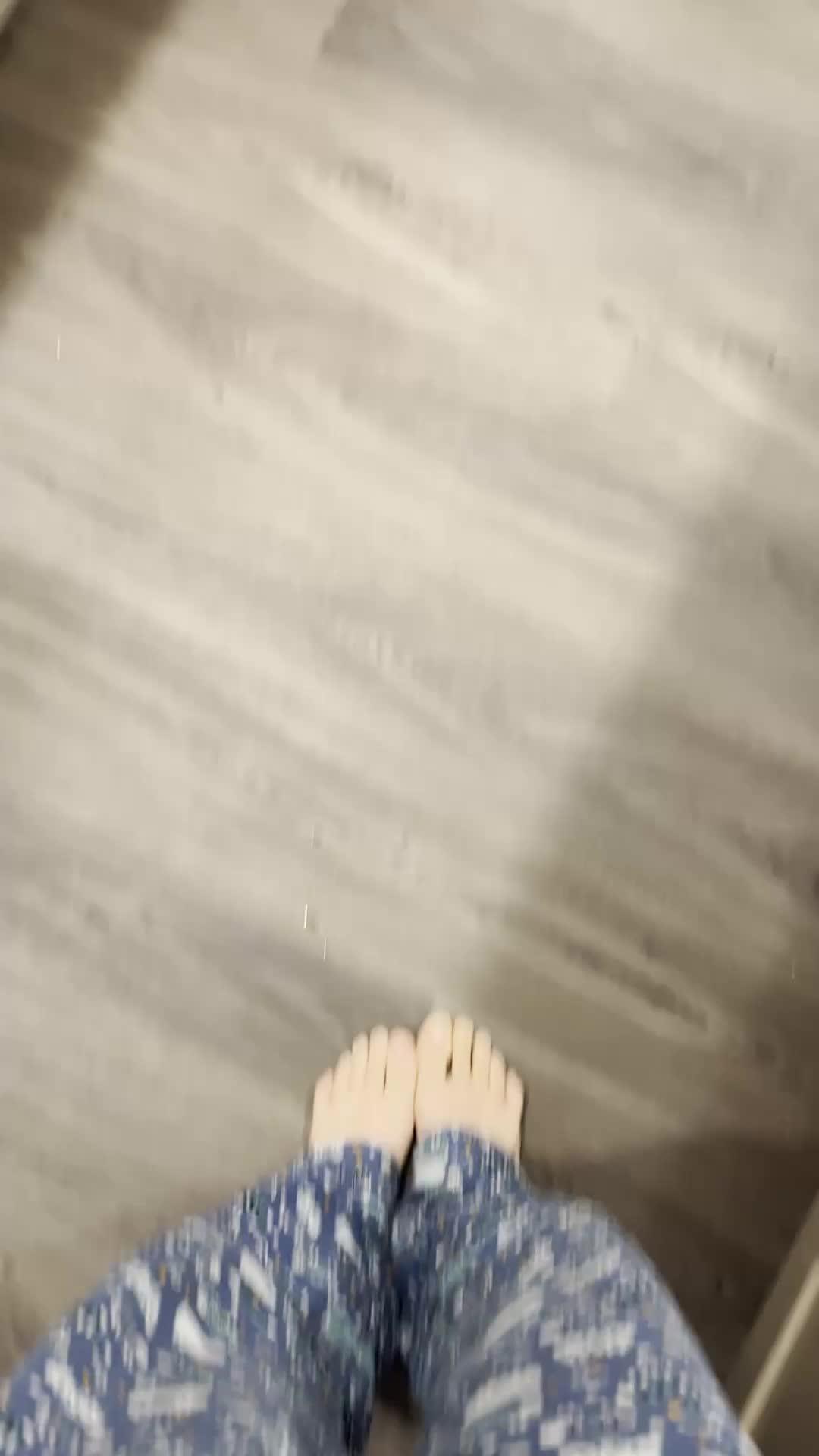 Simple but highly addictive fast-paced, online role-playing idle war game. Addicting game!