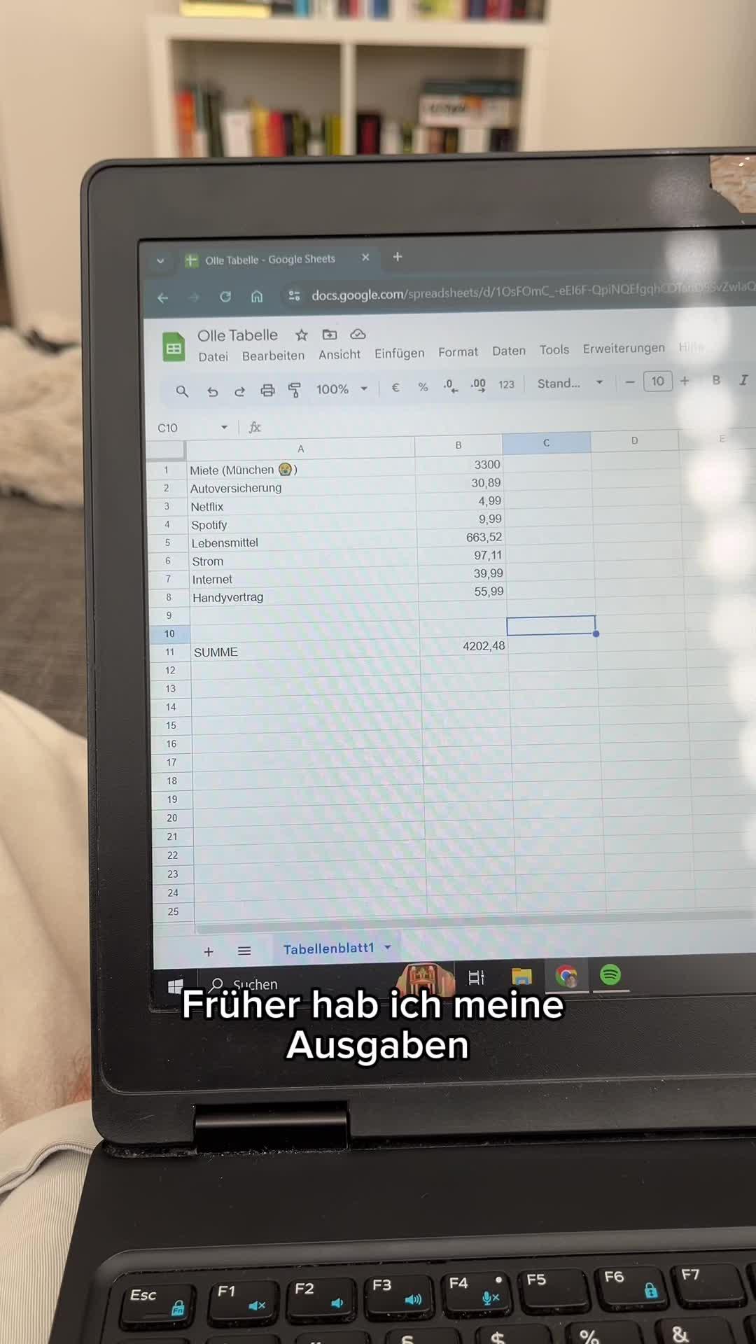 Deine Finanzen versinken im Chaos? Hol dir den Überblick kostenlos zurück mit Finanzguru.