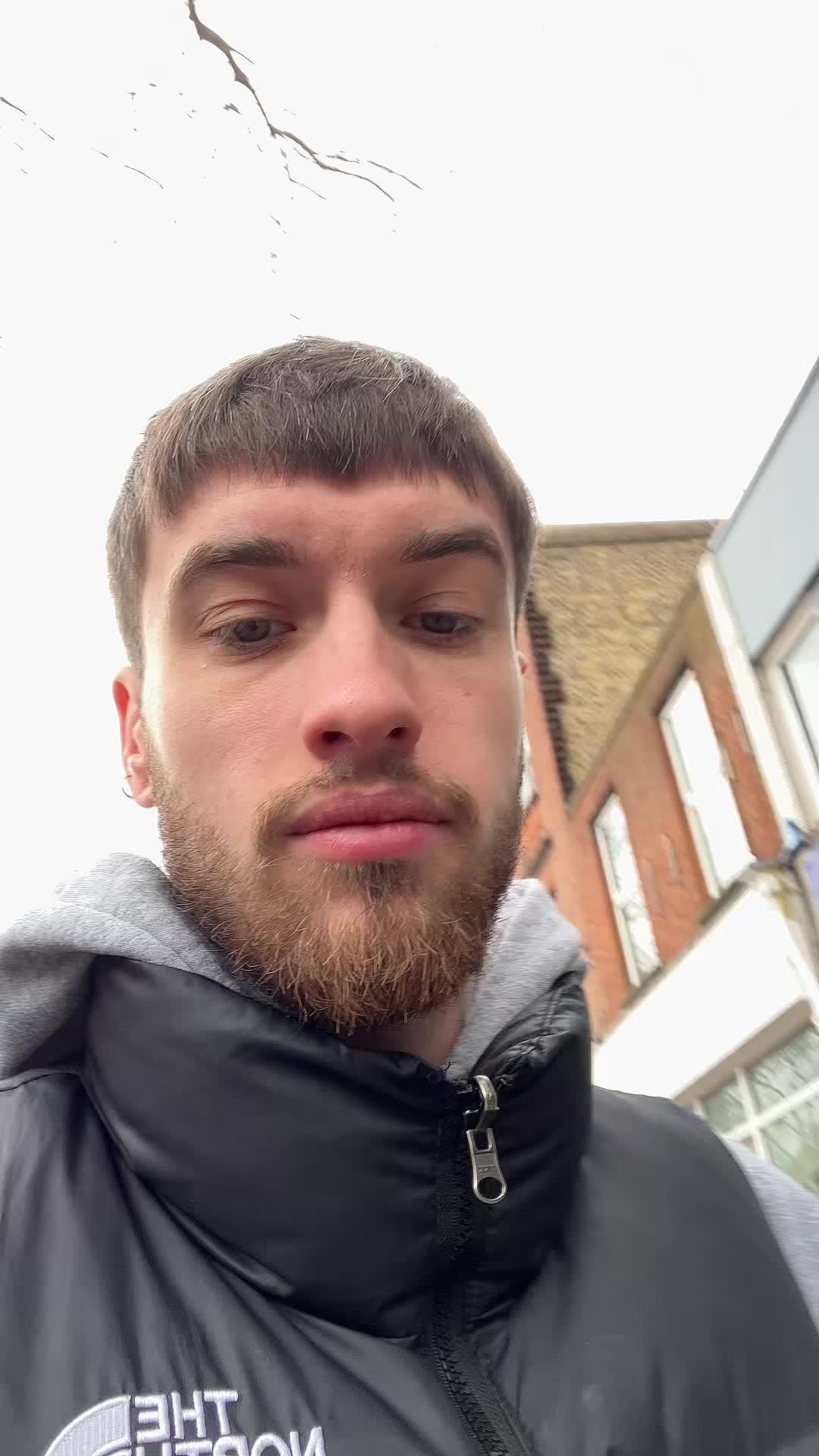 Make thrifting easy with Kondor AI. Download for free from the app store.