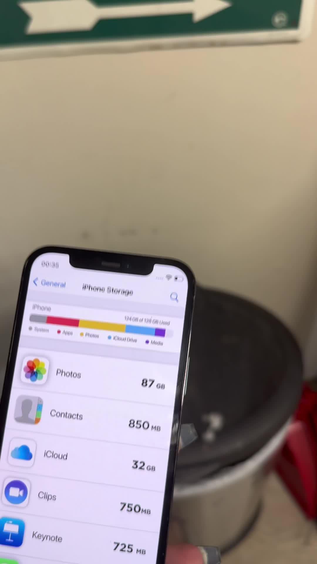 Free up iphone storage in seconds with Cleanup