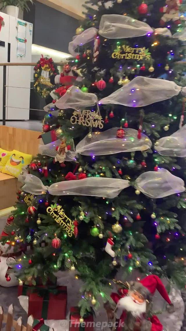 Set exclusive widgets & themes for your Phone!