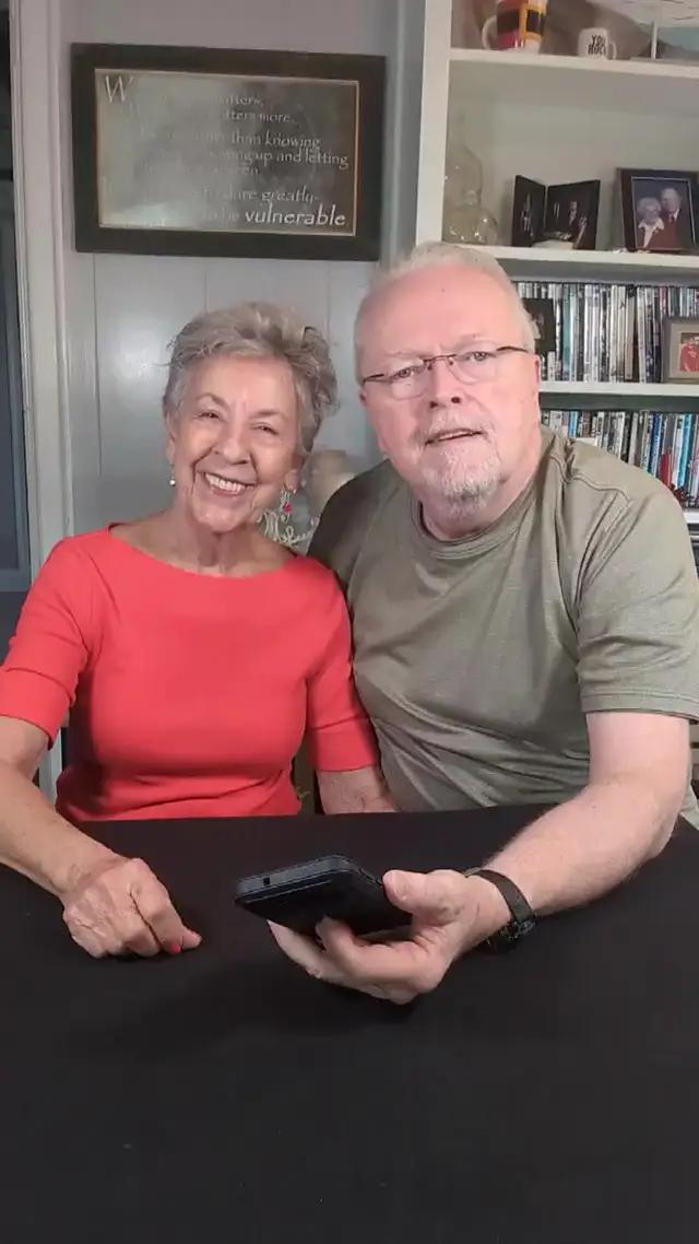 Send a time capsule message, memory or piece of advice to someone you love. Download now. It's free!