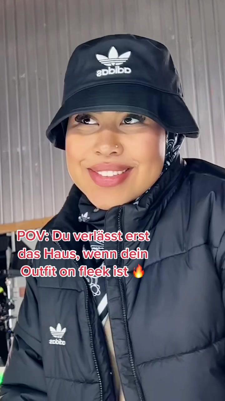Muss sein @jey🍬, oder? adidas Originals und mehr gibt‘s übrigens bei OTTO. #zusammenistnicer #OTTOfashion #adidasOriginals #outfitinspo
