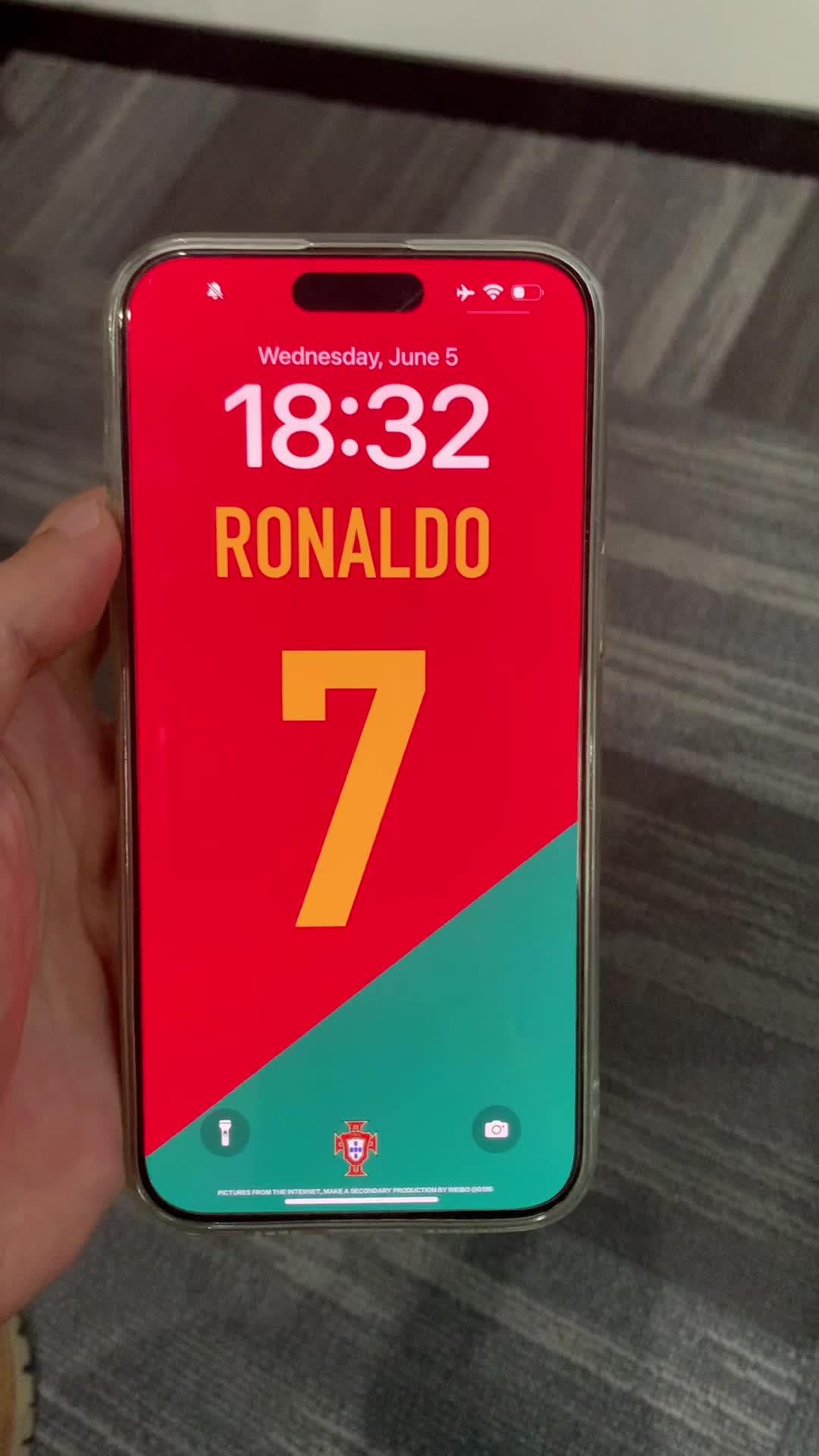 Best IOS App! awesomewallpapers & stylish app icons and more!Check out now!