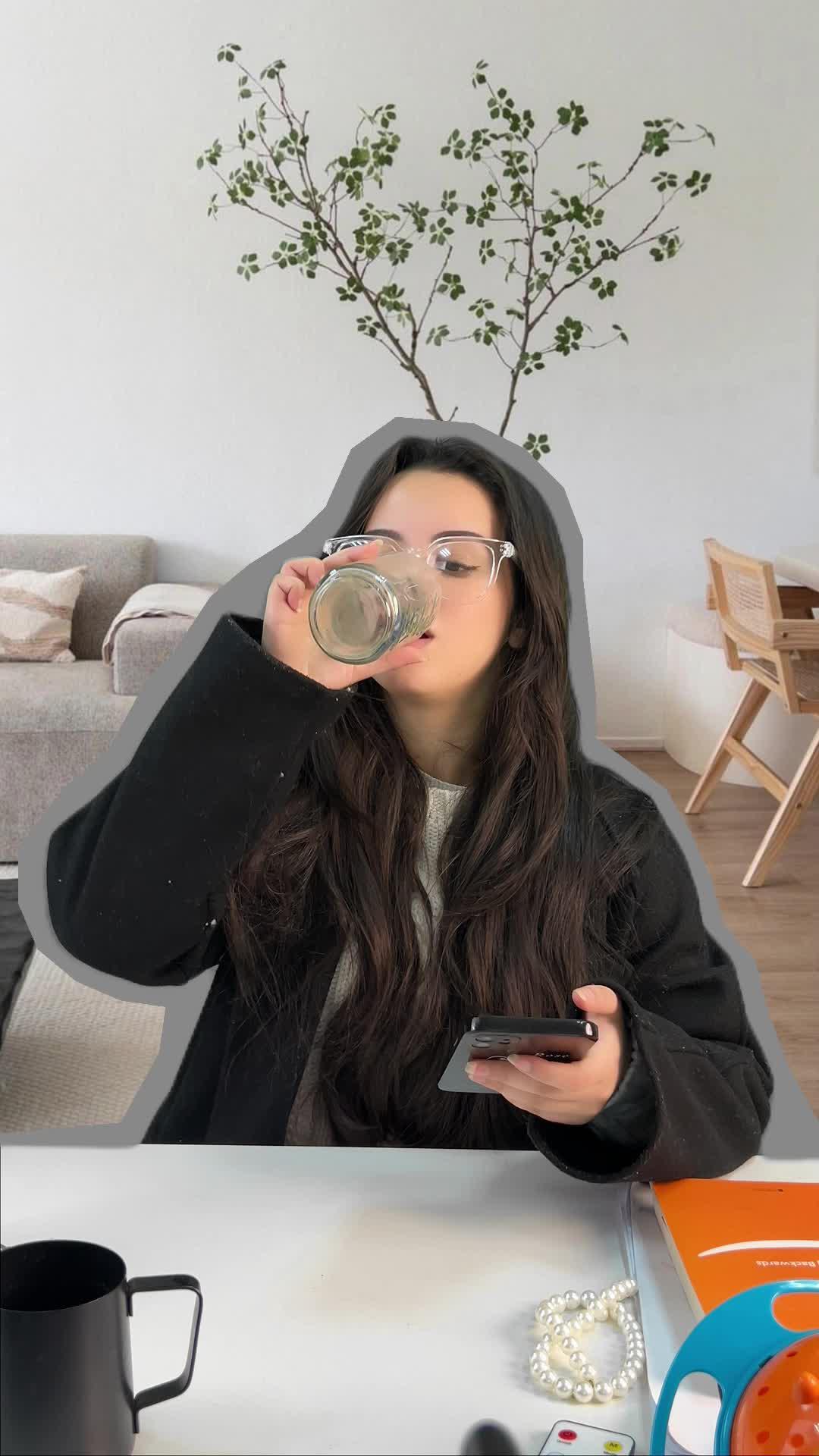 Raise a pet on your lock screen