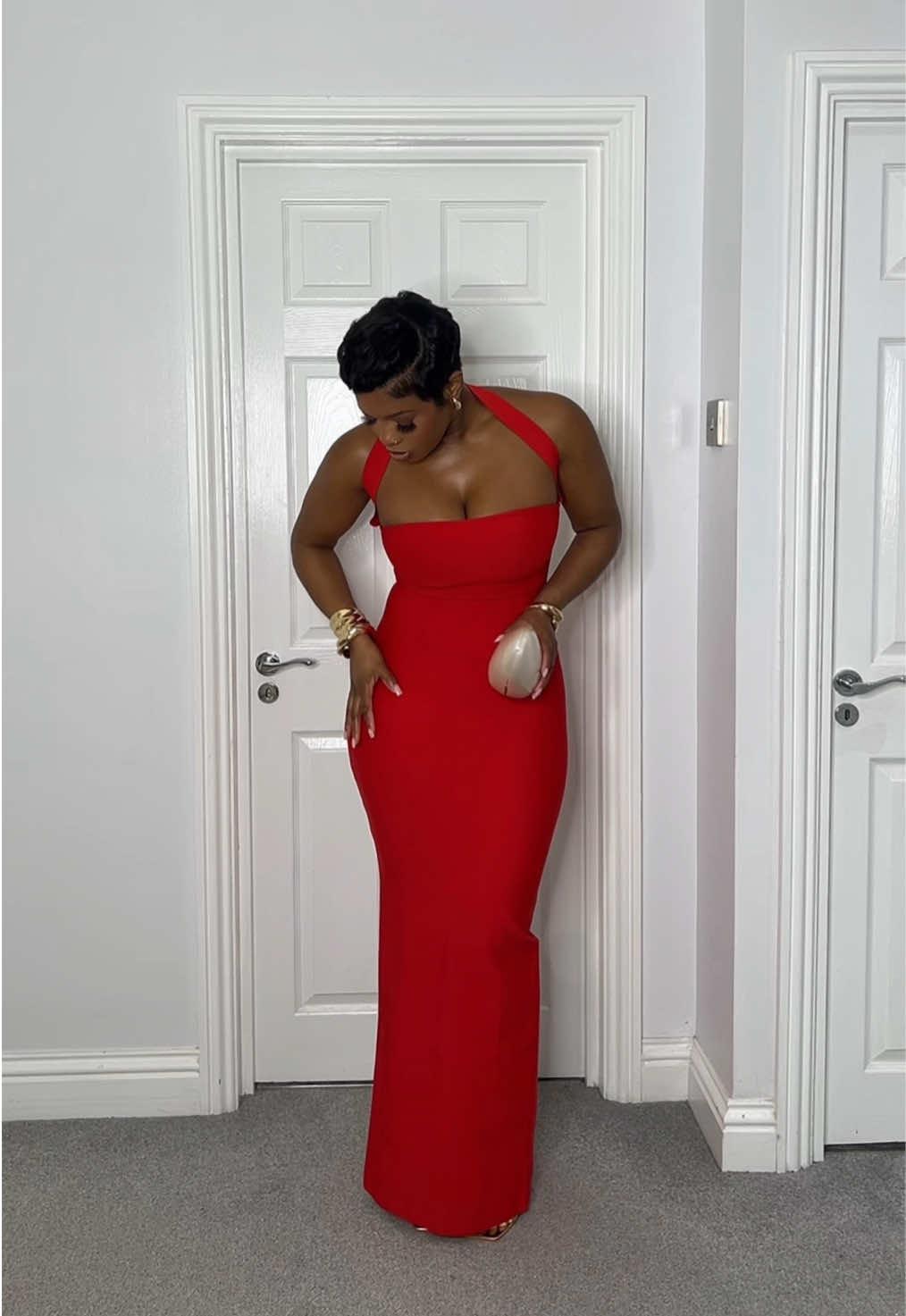 Evening dresses from @bellabarnett.official use code: AYO15 for a discount on your order ✨ ad Dress 1- Rosee Sleeveless Bandage Midi Dress Dress 2- Marta dress Dress 3- Xuliy Feather Maxi Bandage Dres