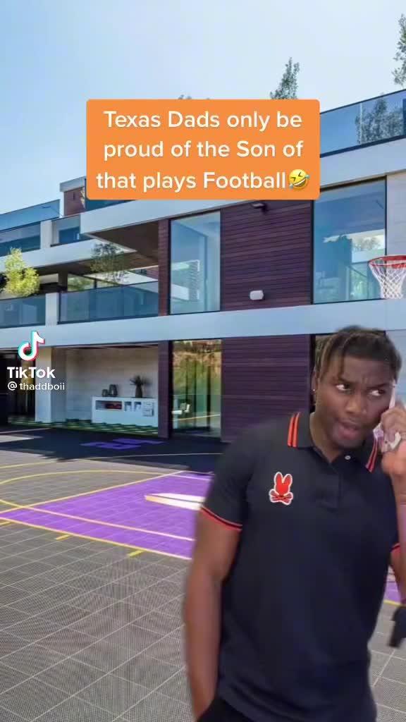 Pops knows what’s really important! Downloading The AIR App🗣 @thaddboii