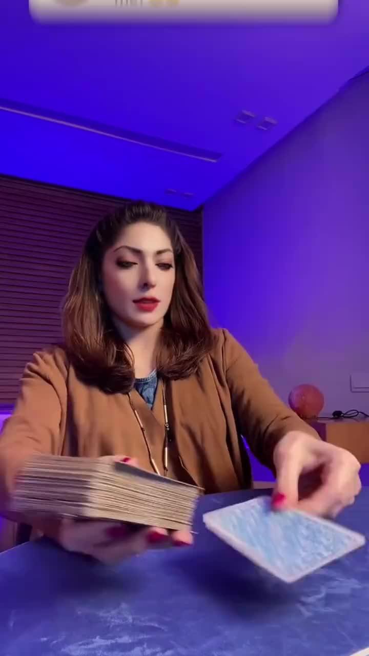 Live psychic reading First 3 mins FREE.Ask about love, relationship,future,career&family privately.