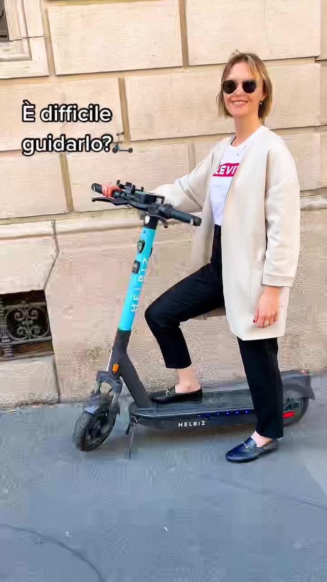 Ottieni 2 corse gratis con il codice TIKTOK2⚡️ scarica l’app e parti🛴.   -valido solo per nuovi utenti-  #helbiz #monopattino