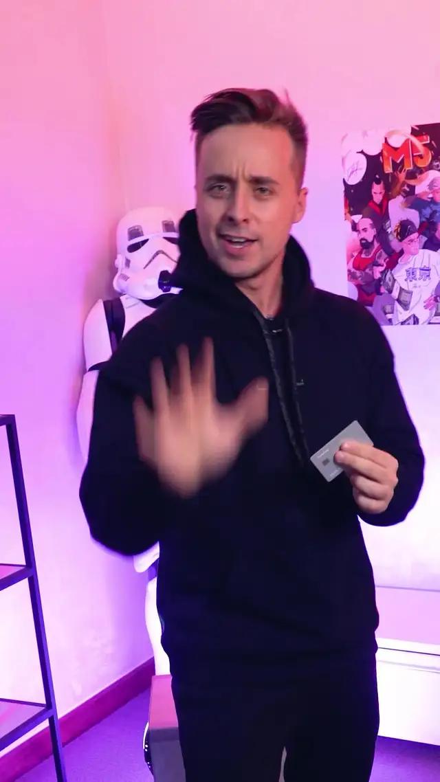 Робимо життя українців зручним! Безкоштовно відкриваємо картку у будь-якій точці світу.