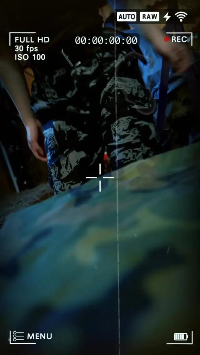 趕快使用你的武器，在地下堡壘抗爭到底！