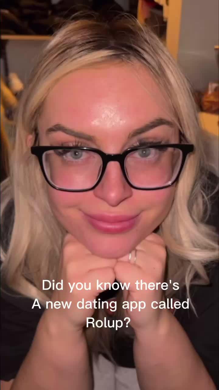 Find yourself a hot girl on RolUp today