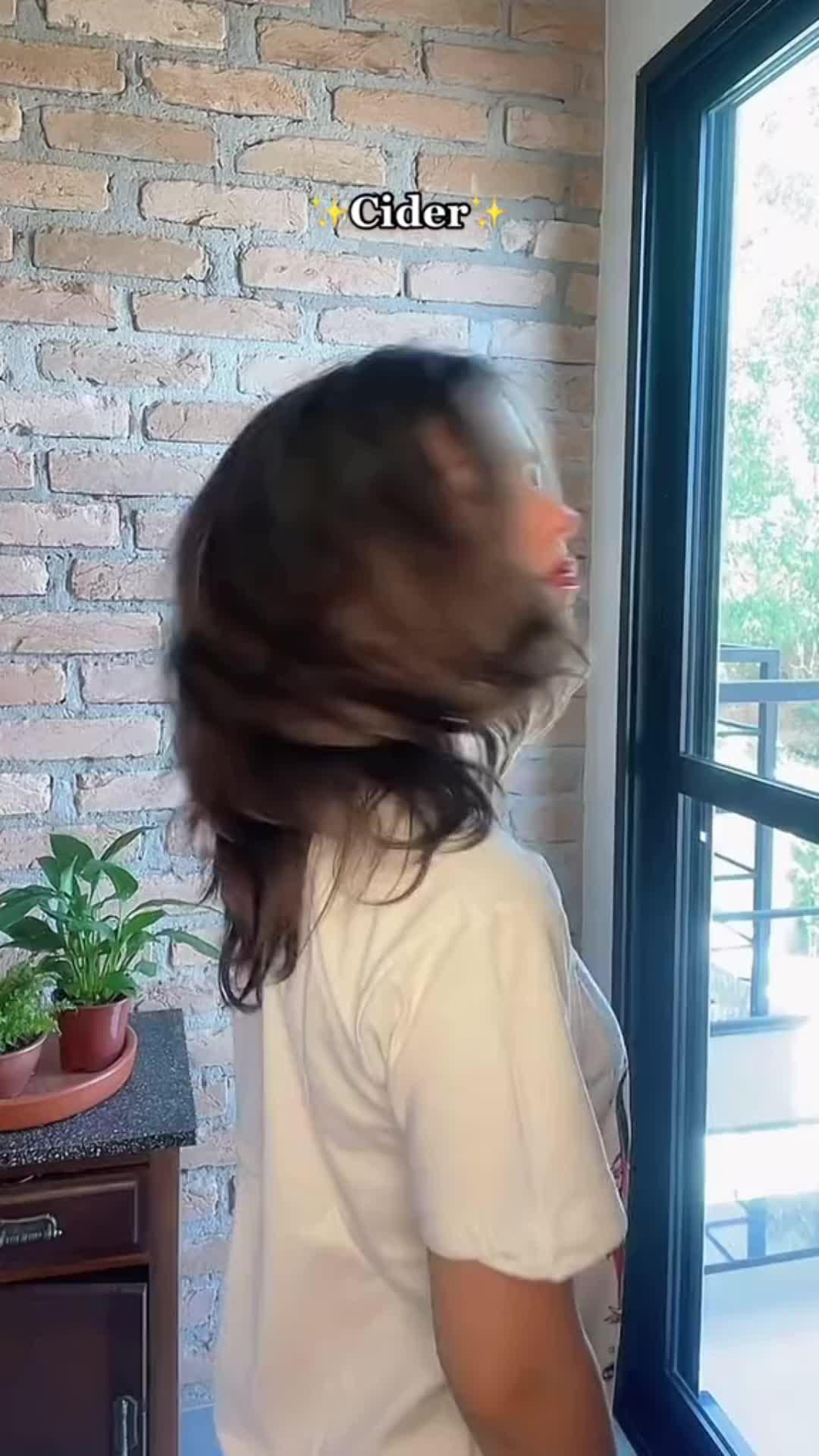 Estiloso e acessível! Obtenha 20% Off no seu 1º pedido pelo aplicativo!