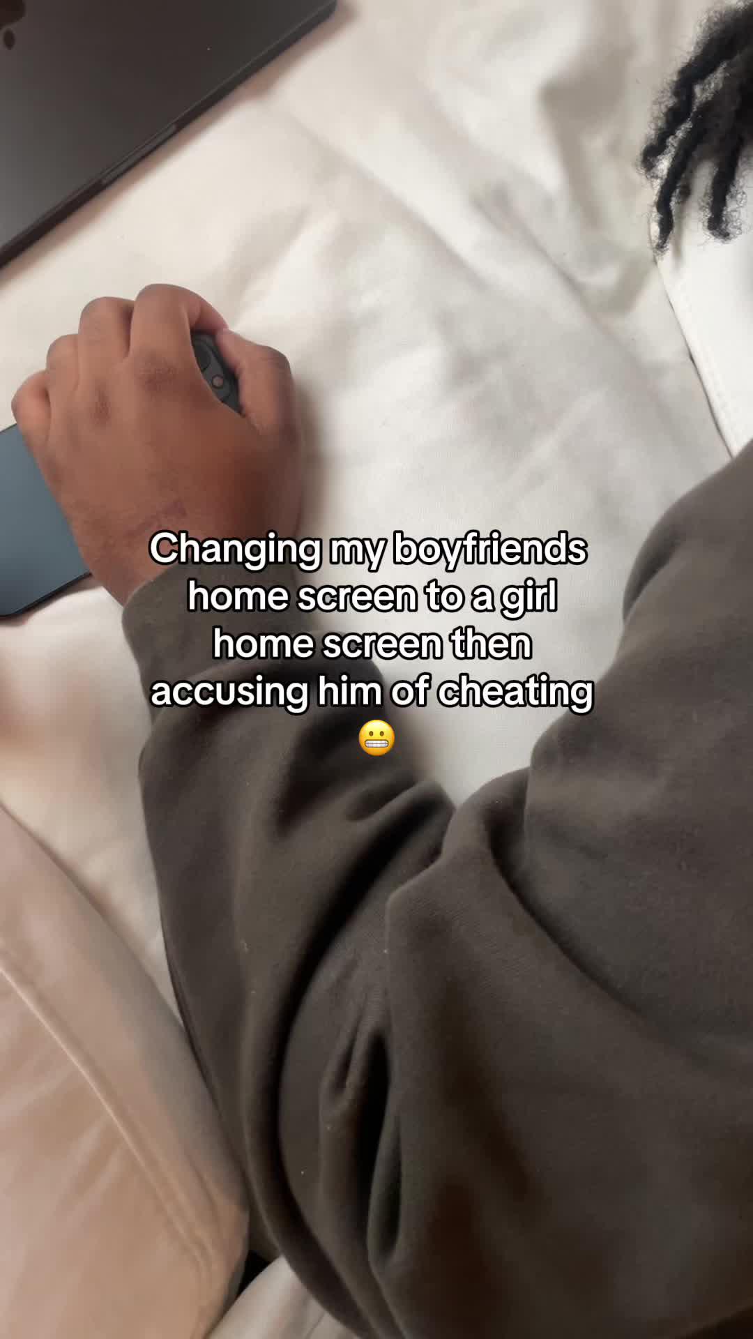 He was so confused he had no clue🤣🤣 #colorwidgets #couple #relationshipgoals #boyfriend #girlfriend #viral #trending #prank