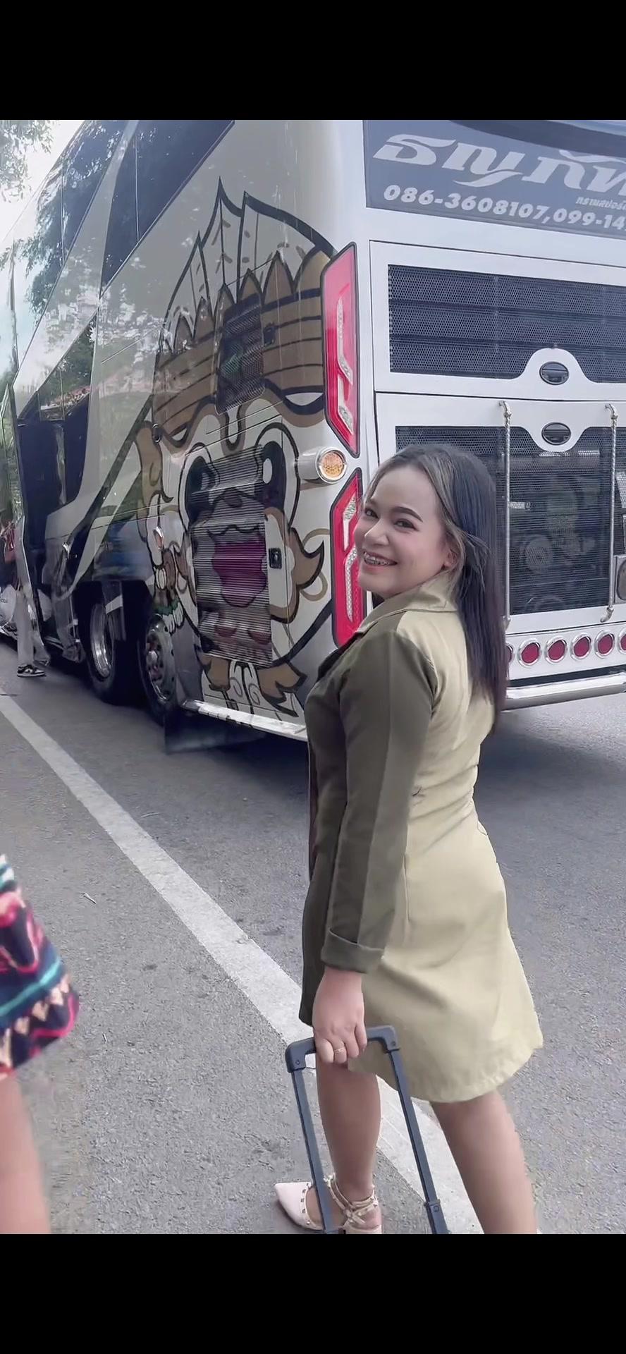 คิดว่ารองเท้าสวยๆของเรา แพงมั้ย ไม่เลยจ้าาา #โปรโมชั่นสุดคุ้ม #ของดีบอกต่อ #ตัวแม่ #ครูอ้อมเอง💜