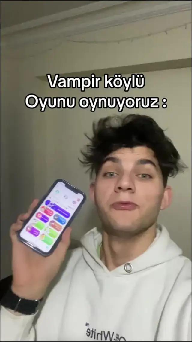 Bu oyuna gülmekten karnım ağrıyor.