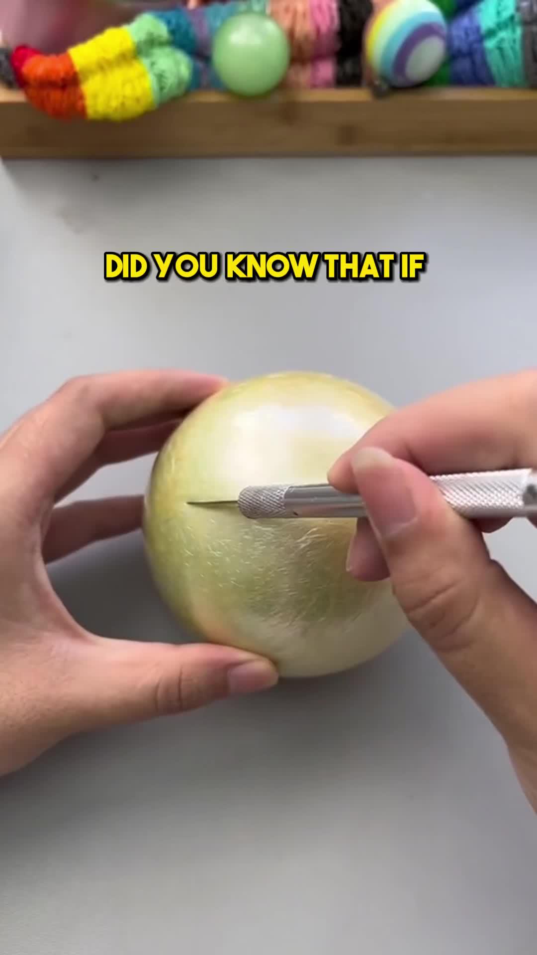 Set exclusive  keyboard& themes for your Phone