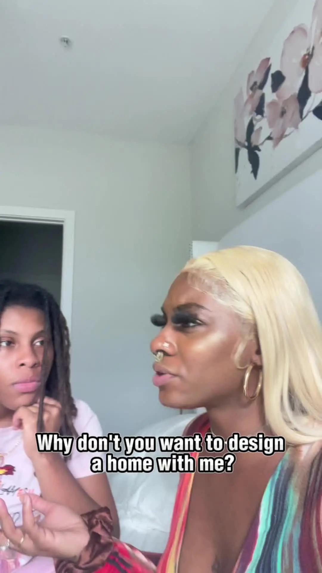 Renovate dream houses with your partner! 