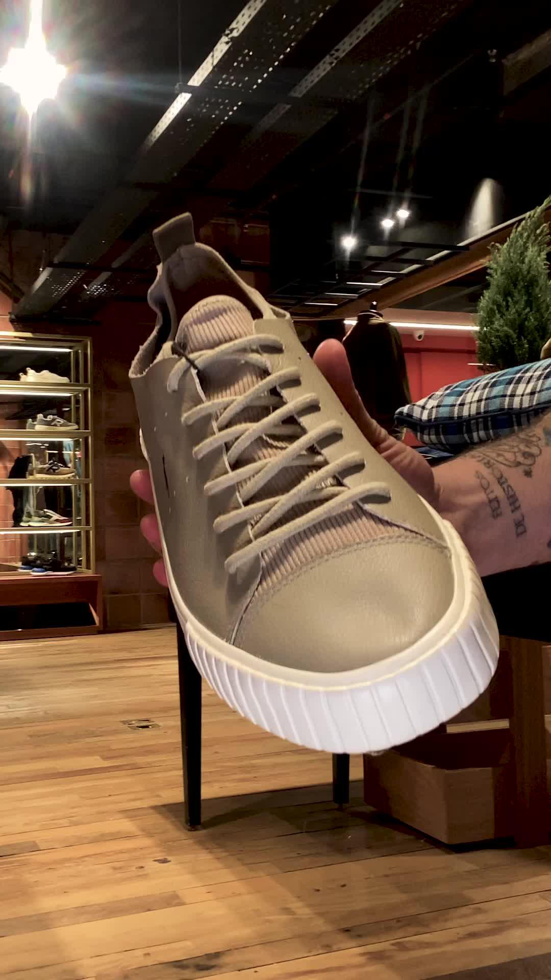 Tênis Astral Floather. Nova edição do best seller da Reserva, feito em couro, bem mais leve e macio.