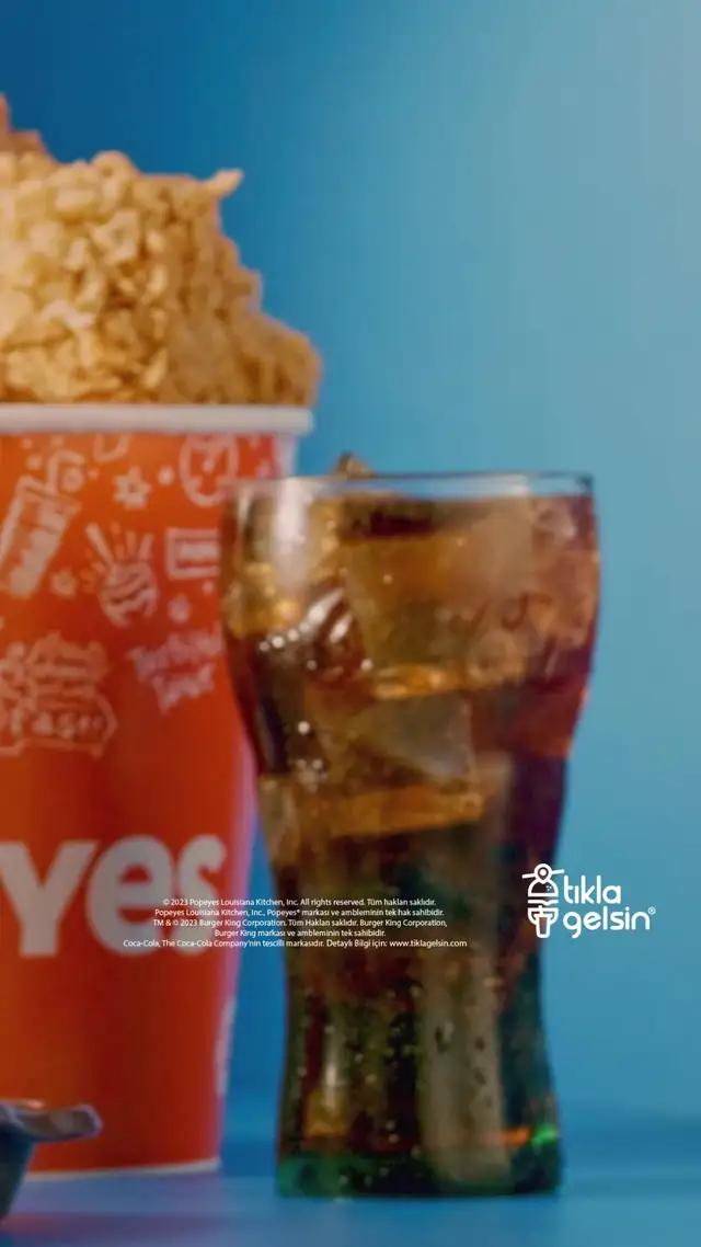 Tıkla Gelsin® ile En Sevdiğin Lezzetler Bir Tık Uzağında. Hemen İndir, Sipariş Vermeye Başla! 