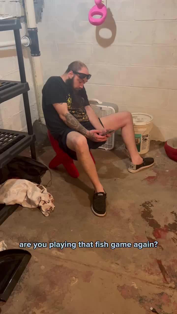 The hilarious card game is popular in many countries. Come and download it!