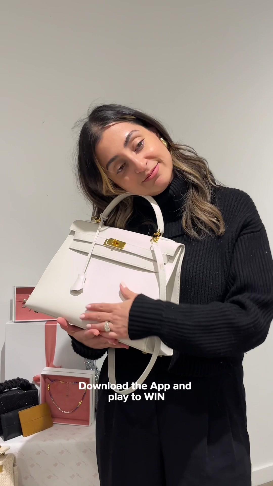 This is your CHANCE! Download the App and get ready to win big 📲🤩 Saturday 11:00am EST