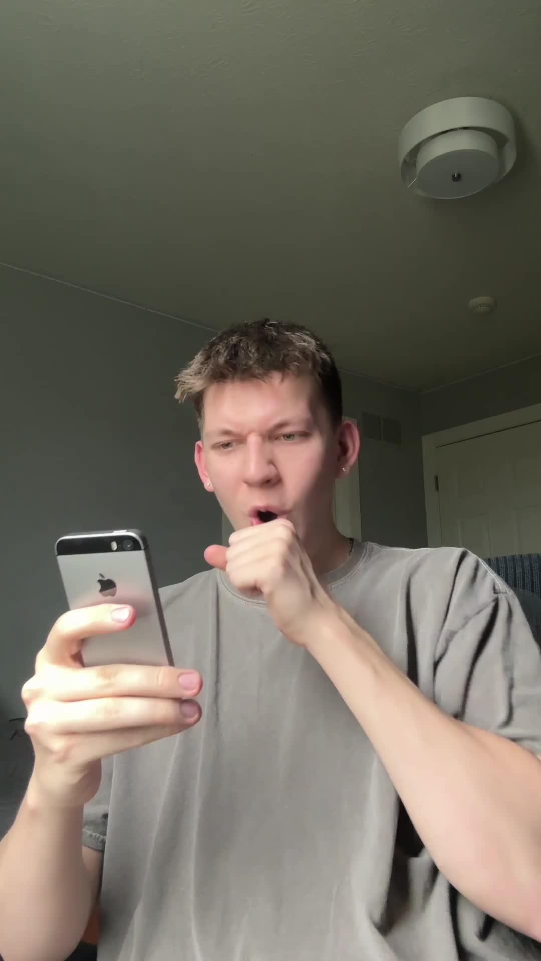 The most addictive game ever. Play MeChat right now!