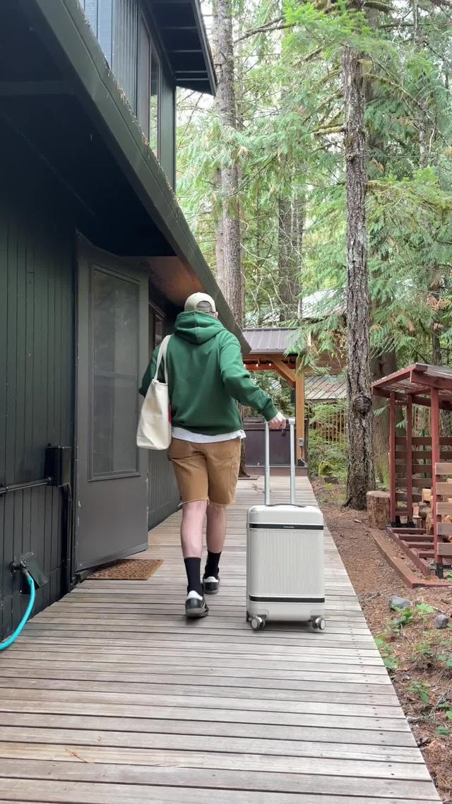 Only whole homes. Only your people. Find yours on the Vrbo app.