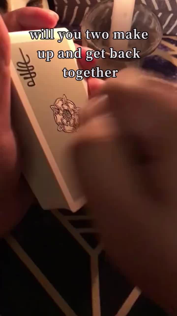 Get your tarot reading now!