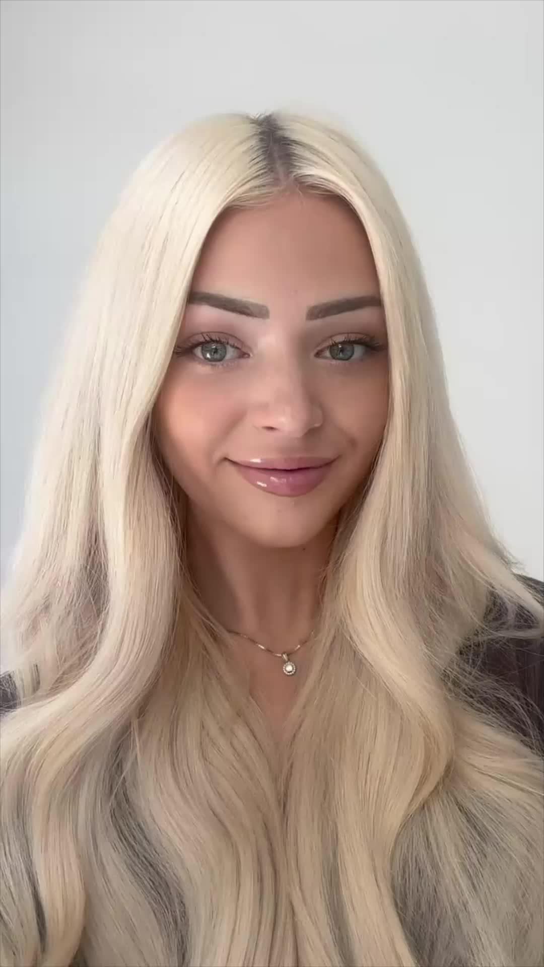 Customize Apple Watch Faces.