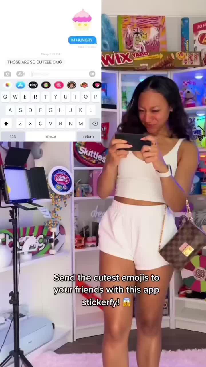 One Tap Create Your  DIY Stickers&memes&Emojis