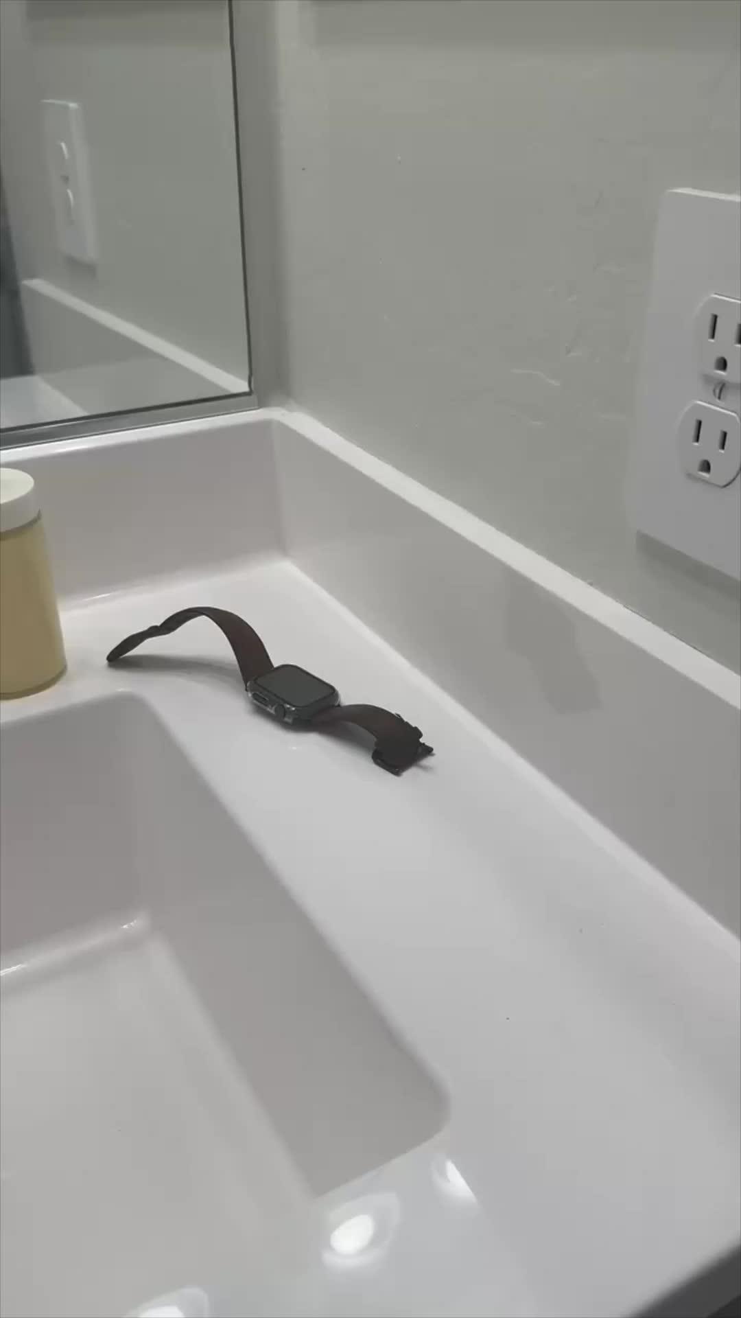 Customize Apple Watch Faces.