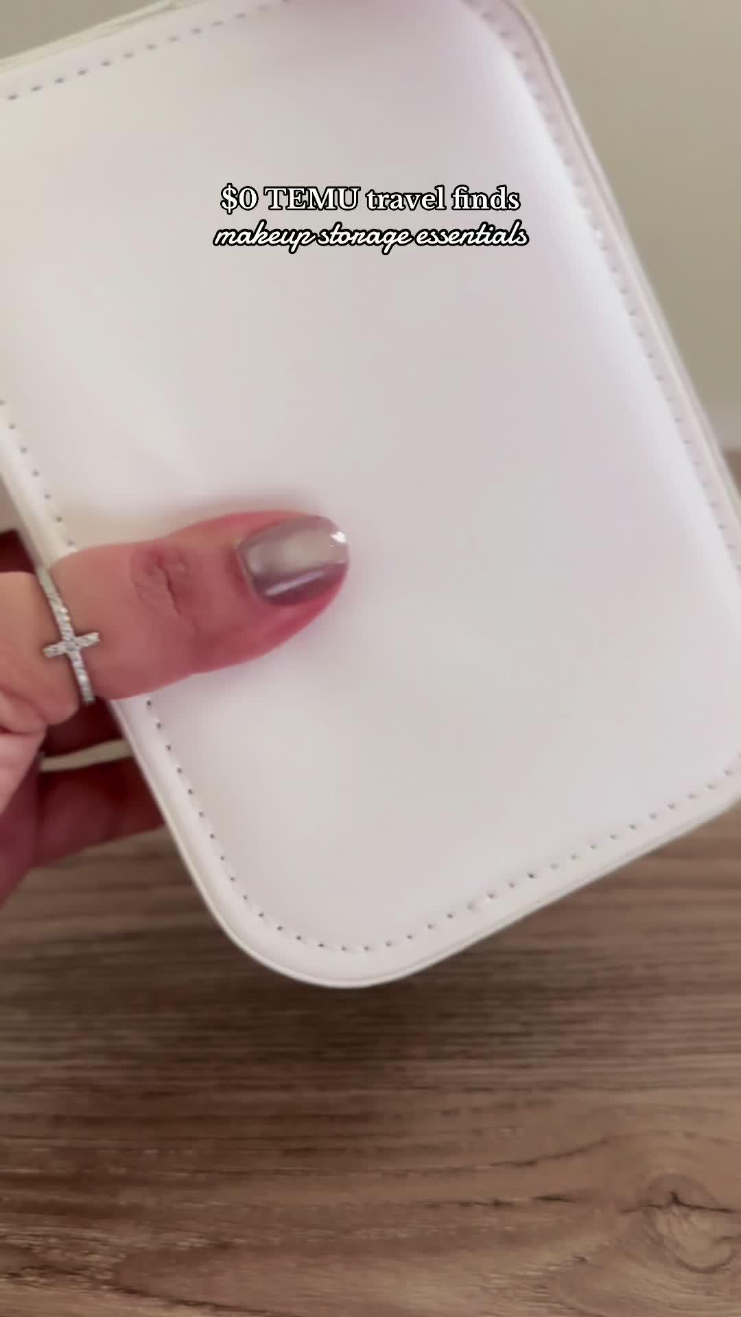 TEMU has the best travel finds! 🔎 cøde dpq8363 in #temu searchbar or 🔗 in bio for free items; App new users only, with qualifying orders #temumethod #temucodes #temudealcode #temuhaul #temufinds #fyp #travelfinds #minimakeup #minivanity #travelvanity