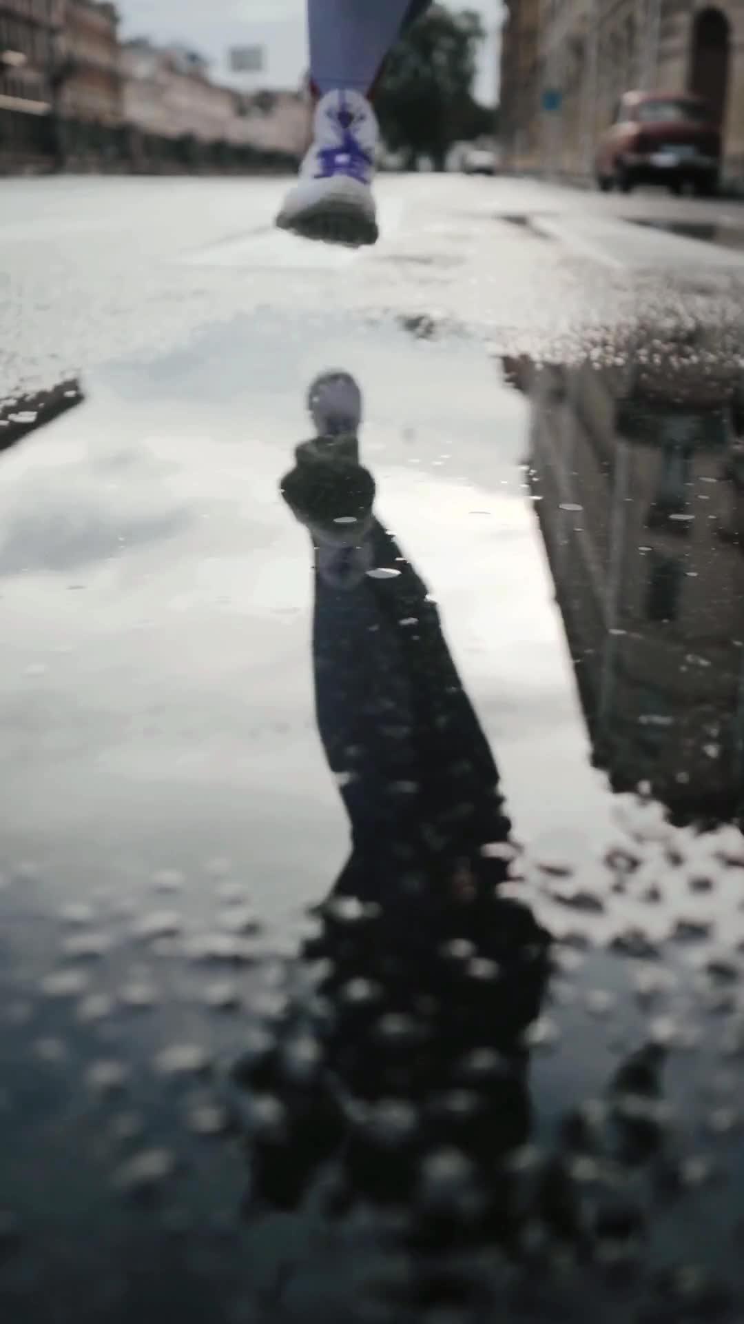 This chat is for curious minds who love to explore new ideas and share their knowledge.