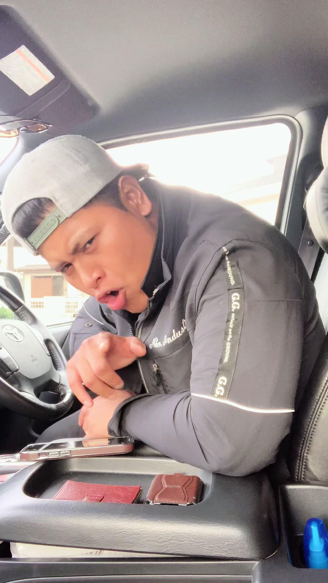 スマホロックしてても音声流れるから、面白くて最近旦那と使ってる🫶🏻✨ #音声チャットアプリ#Buz#BuzApp#バズ#専業主婦 #専業主婦の1日 #20代ママ #三児の母 #買い物#CapCut