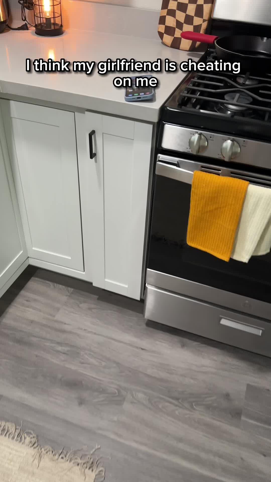 Set exclusive widgets & themes for your Phone