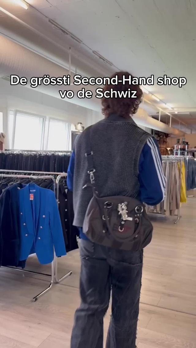 Lade jetzt die marko App herunter und shoppe dein Secondhand von überall!