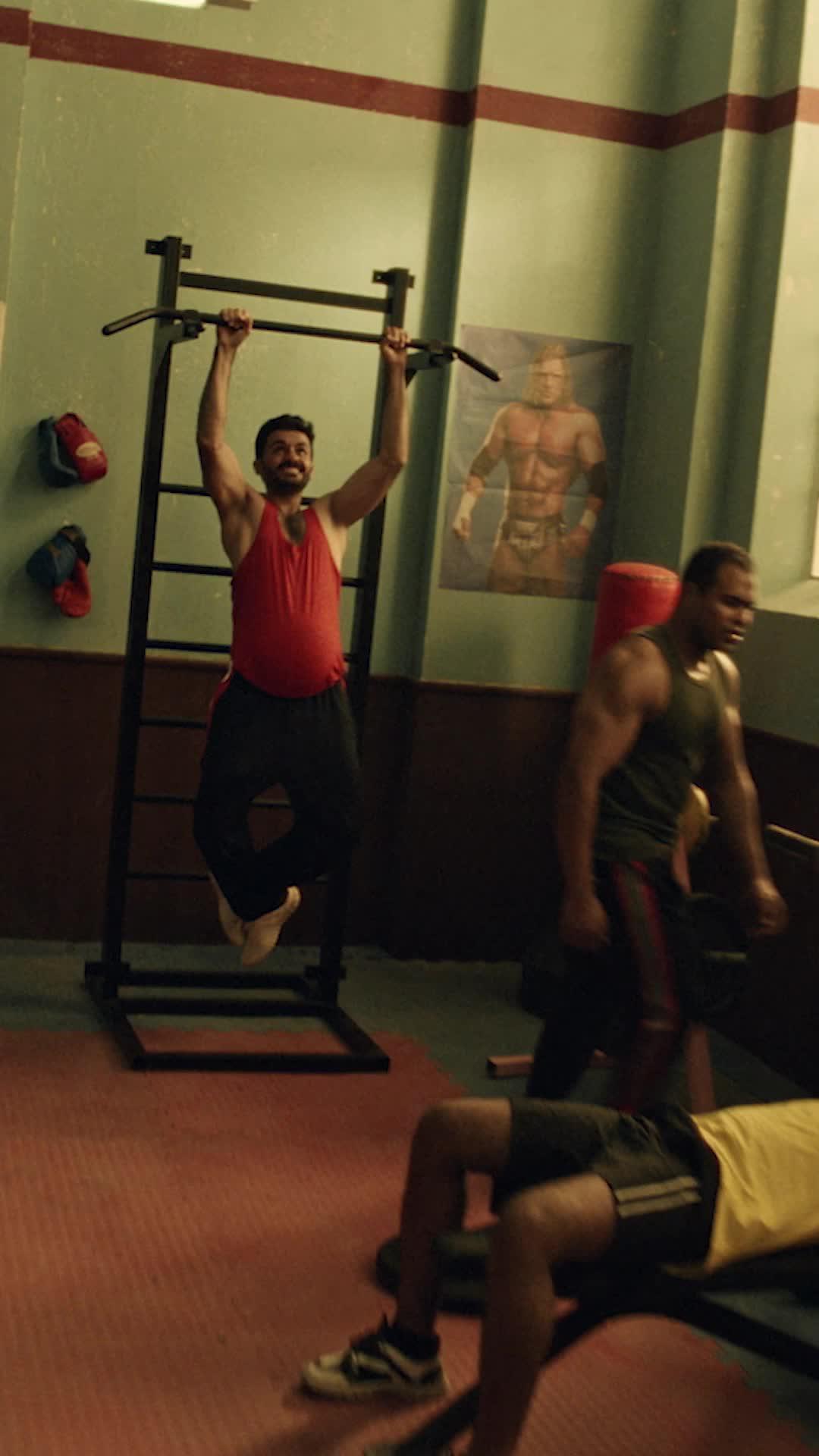 لجودة حياة أفضل وحياة صحية وخصومات وجوائز!  حمل تطبيق التعاونية وانضم لبرنامج مكافآت فايتالتي