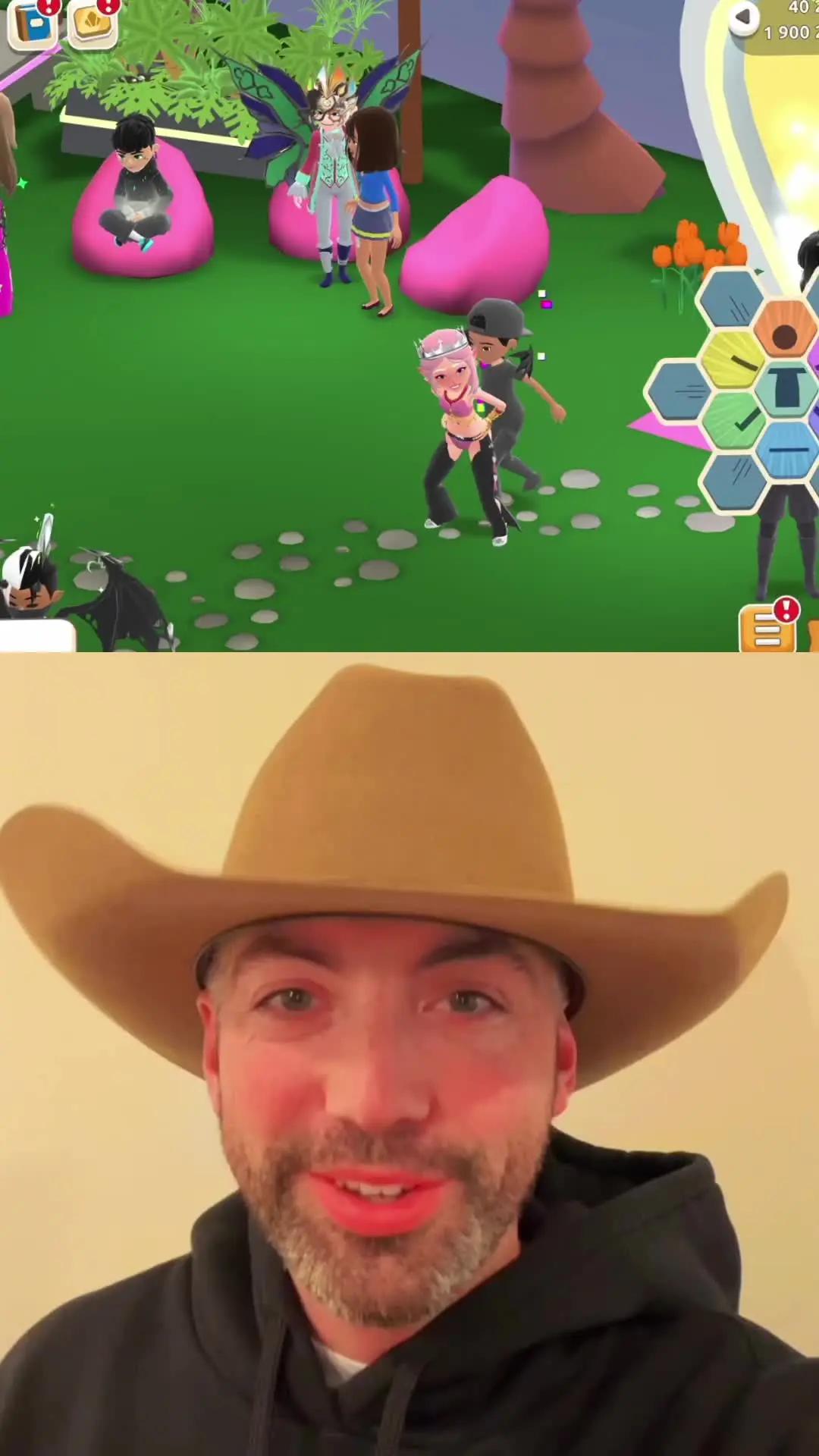 Create your dream 3D avatar, have fun with friends, chat live, and have social adventure!