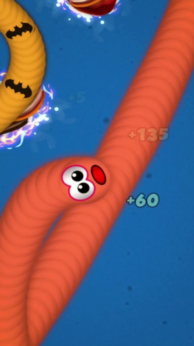 Become the biggest worm of them all!