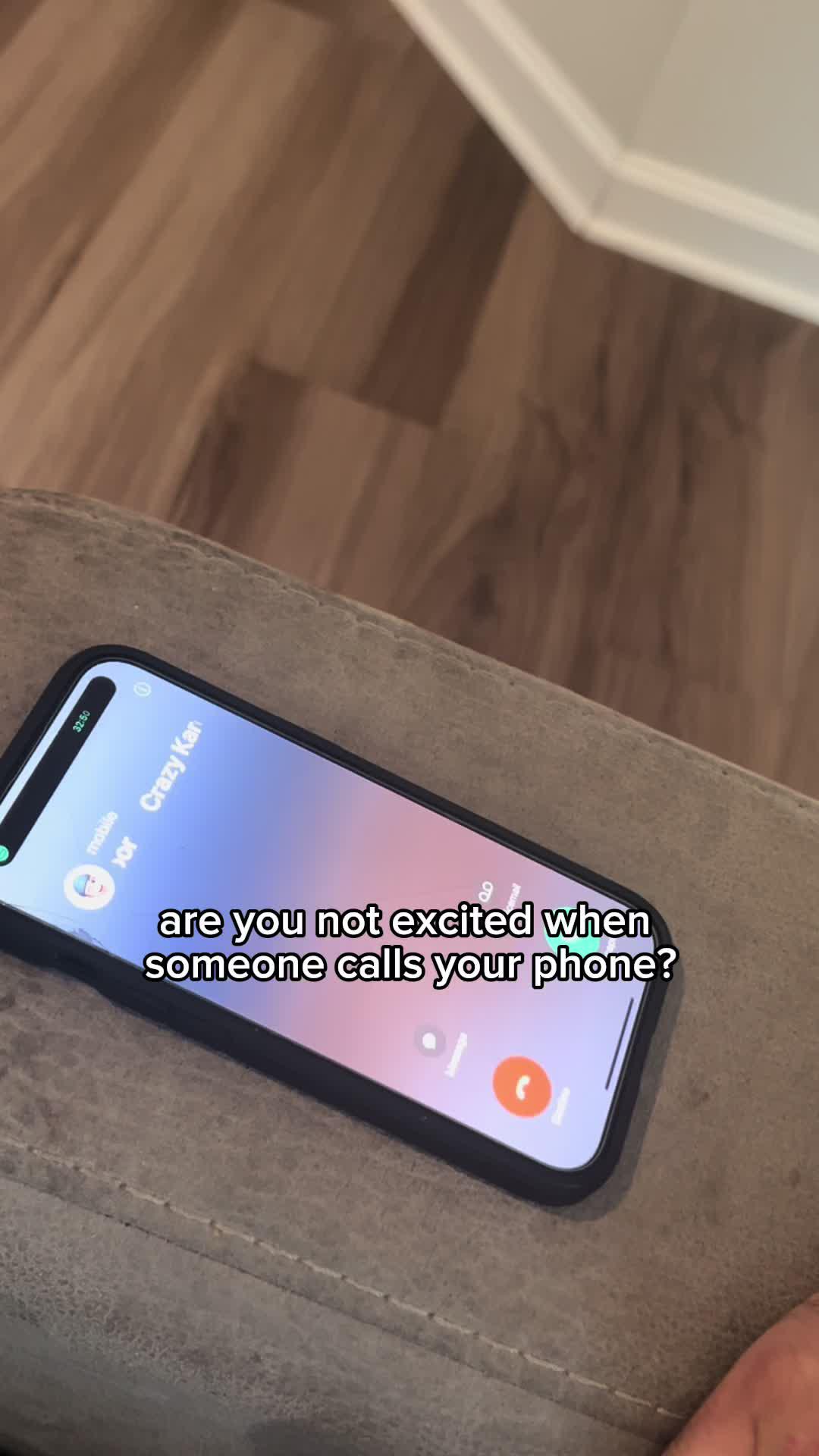 Choose theme for incoming caller