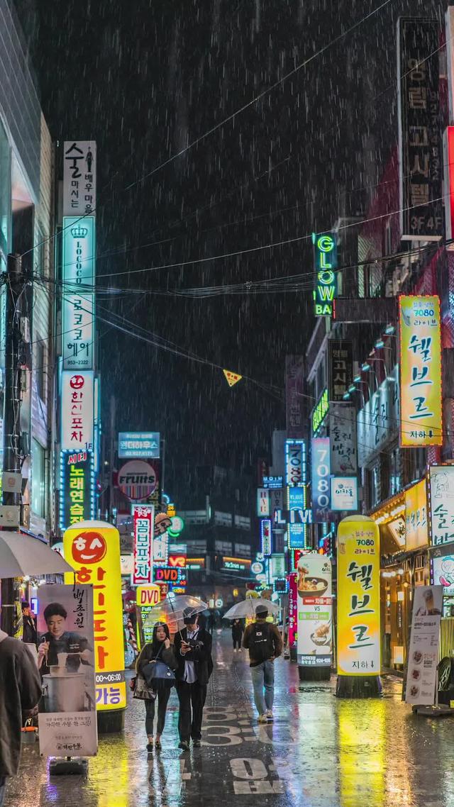 Watch your favorite Kdramas on Rakuten Viki!