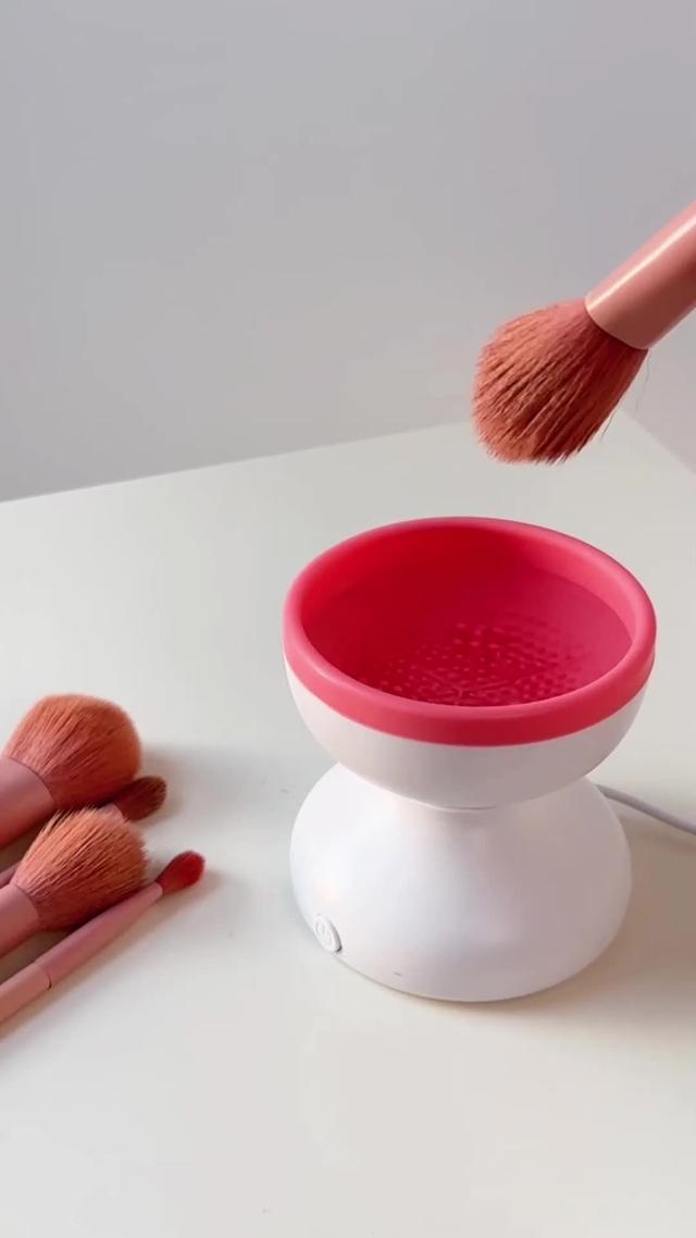 Vivi la vibe da regina con la collezione di bellezza SHEIN